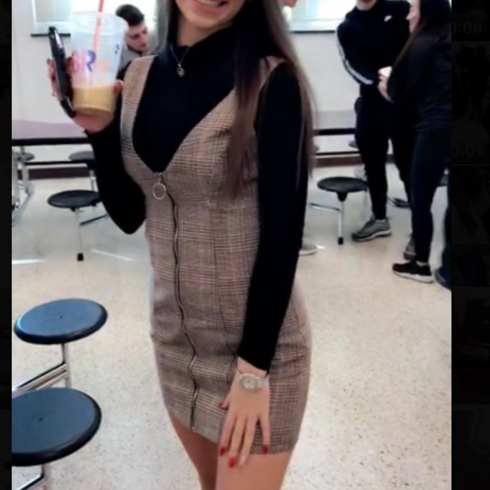 Zipper-up Shell Fitted Dress